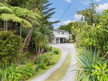 5 Maori Hut Road, Red Beach, Red Beach