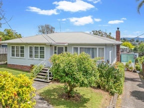 16 Abbotleigh Avenue, Te Atatu Peninsula, Auckland