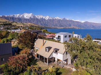 75 Cedar Drive, Kelvin Heights, Queenstown