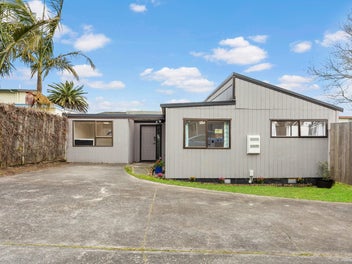 2/54 College Road, Northcote, Auckland