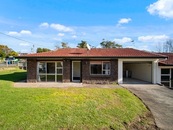 1/18 McLeod Road, Henderson, Auckland