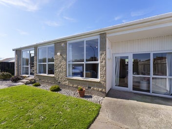 1/1 Westmorland Place, Bishopdale, Christchurch