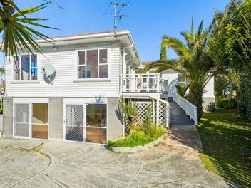 1/7 Te Atatu Road, Te Atatu South, Auckland