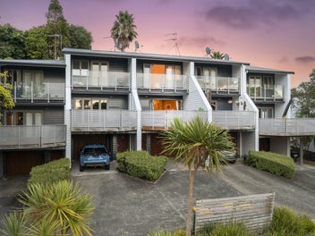 3/17 Pannill Place, Oteha, Auckland