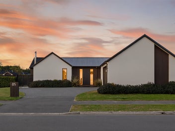 85 Oaks Drive, Lincoln, Lincoln