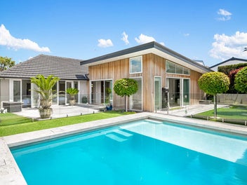 12 Tangaroa Street, Point England, Auckland