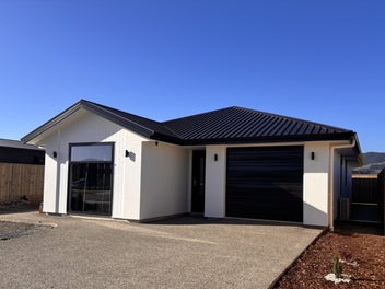 63 Chertsey Street