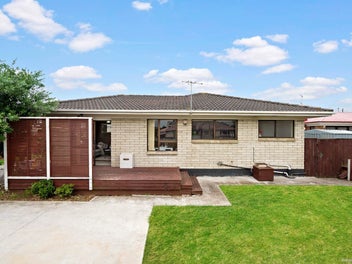 1/104 Carruth Road, Papatoetoe, Auckland