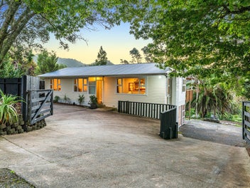 269 Forest Hill Road, Waiatarua, Auckland