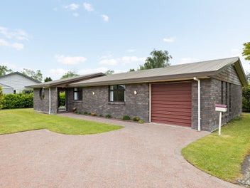 21 Bains Avenue, Hamilton East, Hamilton