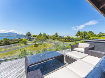 1/11 Krissell Place, Acacia Bay, Taupō