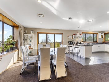 2/55 Whaka Terrace, Huntsbury, Christchurch