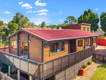 47A Eastglen Road, Glen Eden, Auckland
