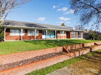 36 Meadowbrook Drive, Cloverlea, Palmerston North