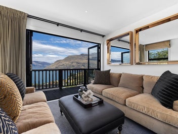 13 Caples Place, Fernhill, Queenstown