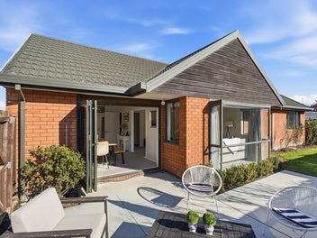 3/118A Sawyers Arms Road, Northcote, Christchurch