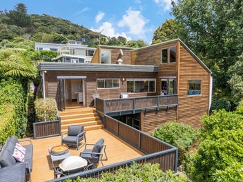 13 Bayview Road, Paremata, Porirua