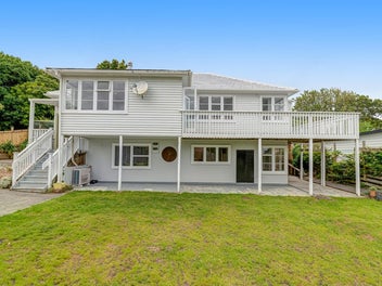 10 St James Avenue, Helensville, Helensville