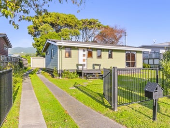 10 Nugget Grove, Raumati Beach, Paraparaumu