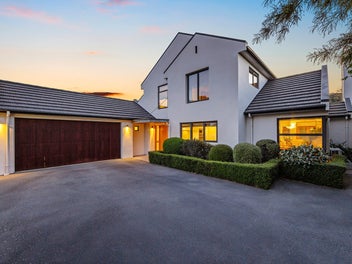 33 Bryndwr Road, Fendalton, Christchurch
