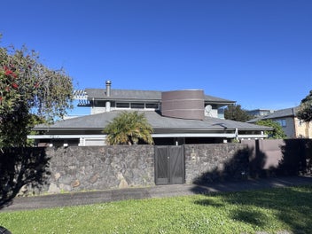 8 Almorah Place, Epsom, Auckland