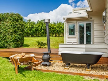 6 Te Pahi River Drive, Maungaturoto
