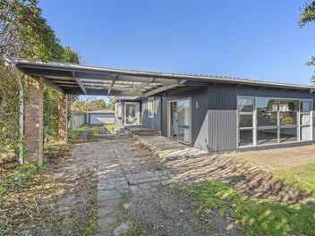 25 Brookes Terrace, Waitara, Waitara