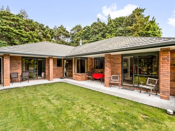 271 Apotu Road, Kamo
