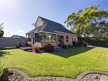 16 Gladys Place, Kelvin Grove, Palmerston North