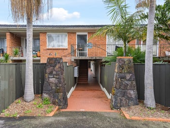 16/83 Lake Road, Devonport, Auckland