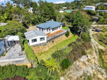 7 Stratton Street, Normandale, Lower Hutt