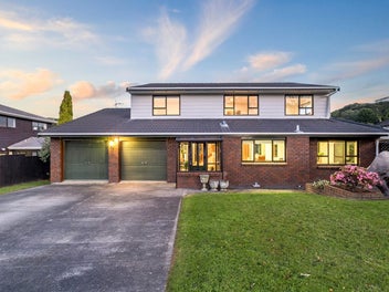 34 Shackle Lane, Whitby, Porirua