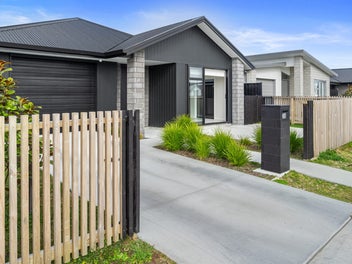 38 Empire Crescent, Papamoa