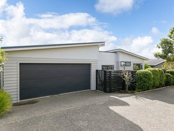 29 Lacebark Lane, Woodridge, Wellington