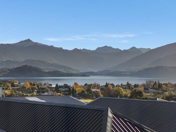 15 Landsborough Lane, Wanaka
