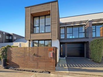 32A Hewitts Road, Merivale, Christchurch