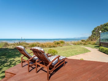 52 Bishop Road, Takaka