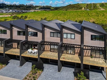 12D Tikati Rise, Long Bay, Auckland