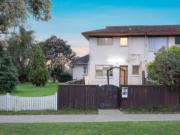 1/62 Great South Road, Papatoetoe, Auckland