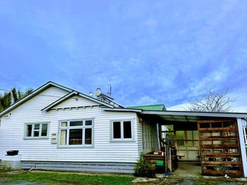 5 Wharf Road, Karamea, Karamea