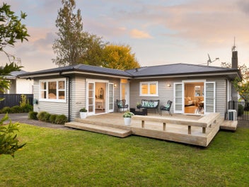 8 Saint Winifreds Avenue, Hamilton East, Hamilton