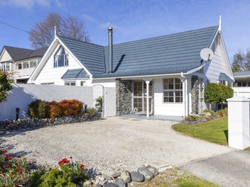 1/26 Aubrey Crescent, Rainbow Point, Taupo