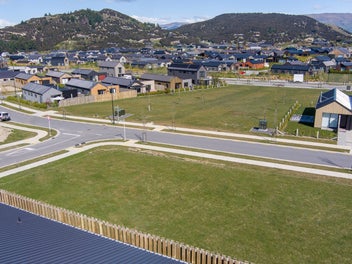 1 Linnburn Road, WANAKA