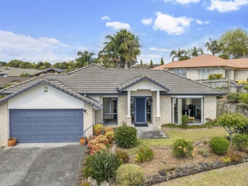 6 Rosebay Rise, Henderson, Auckland