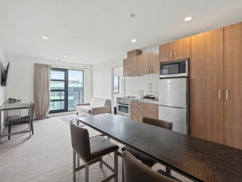 16J/6 St Martins Lane, Grafton, Auckland