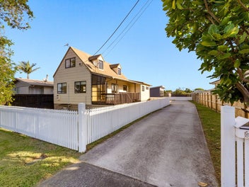 6 Te Moau Avenue, Parakai, Helensville