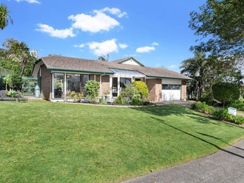 12 Meadowland Drive, Somerville, Auckland