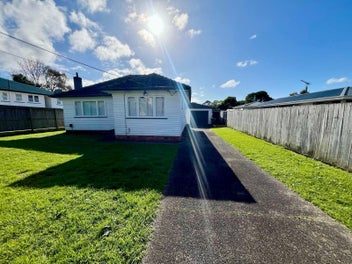 55 Beaubank Road, Kelston, Auckland