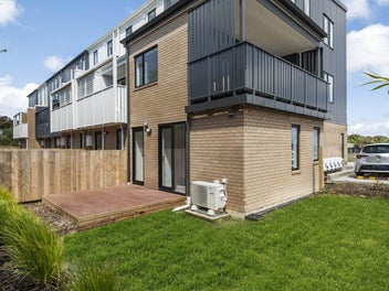 8/52B Rosedale Road, Rosedale, Auckland
