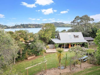 1 Young Street, Mahurangi East, Warkworth